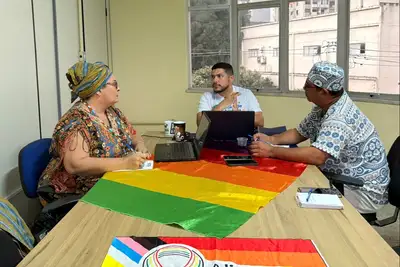 notícia: Seirdh discute parcerias com instituto afro-religioso para fortalecer ações voltadas à população LGBTQIA+