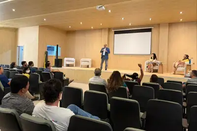 notícia: ’Ciência na Floresta’ fortalece debate sobre bioeconomia inclusiva em ciclo de palestras do Ideflor-Bio
