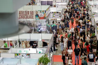 notícia: Festival  Internacional do Chocolate e do Cacau recebeu 100 mil visitantes e gerou 15 milhões em negócios  