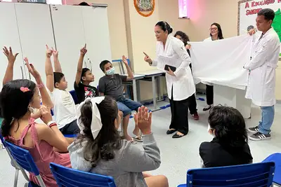 notícia: Dinâmica lúdica estimula reconhecimento das emoções no Hospital Octávio Lobo