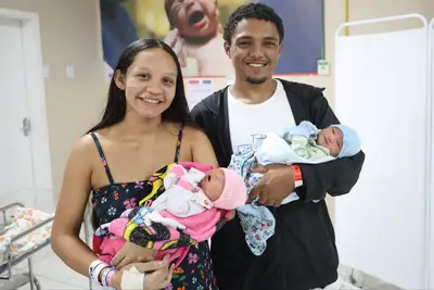 notícia: Nascem os primeiros gêmeos no Hospital Anita Gerosa, em Ananindeua 