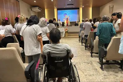 notícia: Hospital Ophir Loyola realiza missa em homenagem ao Dia das Mães com pacientes oncológicos e servidores