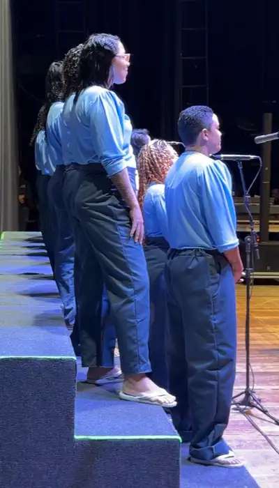 notícia: Clássicos paraenses embalaram o público no espetáculo da Amazônia Jazz Band no Theatro da Paz