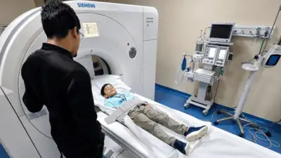 notícia: Hospital Abelardo Santos transforma resíduos na condecoração 'Medalha da Coragem'