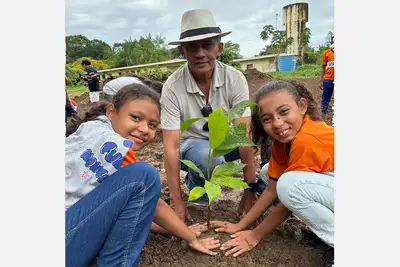 notícia: Emater leva alunos de escola pública de Marabá para experiência rural