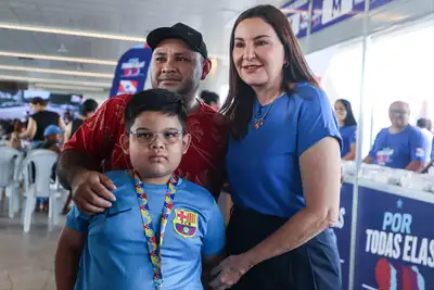 notícia: Programa "Por Todas Elas" entrega mais de 800 óculos a famílias atípicas em Belém 