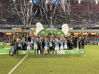 notícia: Em noite histórica no Mangueirão, Paysandu conquista o hexacampeonato da Copa Verde 