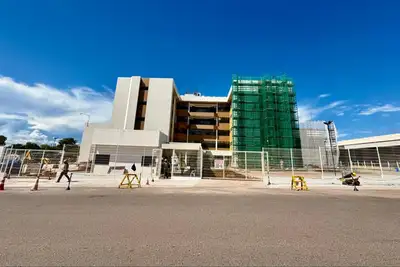 notícia: Obras do Hospital Materno-Infantil de Santarém entram na fase final