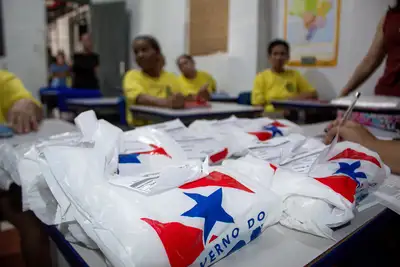 notícia: Ação integrada beneficia mais de 260 custodiadas com óculos de grau