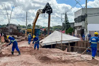notícia: Interdição na Av. João Paulo II permite avanço das obras do novo viaduto