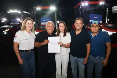 notícia: Governadora Hana Ghassan garante 188 máquinas agrícolas a 70 municípios 