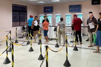 notícia: Em 10 meses, totens de atendimento modernizam recepção da Poli Metropolitana e agilizam o acesso de até 1,5 mil usuários por dia