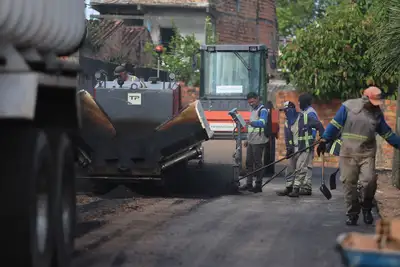 notícia: Obras de pavimentação alcançam 40% de execução no Coqueiro