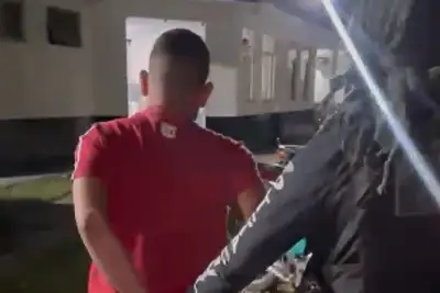 notícia: Em Castanhal, dupla é presa em flagrante por roubo, extorsão e receptação