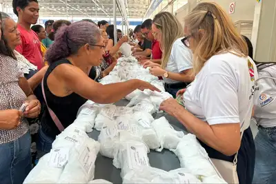 notícia: 'Por Todas Elas' entrega mais de mil óculos gratuitos na Usina da Paz Icoaraci/Outeiro