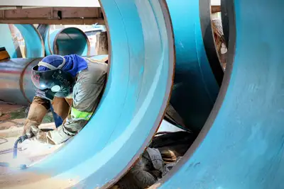 notícia: Obra de viaduto avança e novo desvio muda trânsito na avenida João Paulo II nesta terça-feira (11)