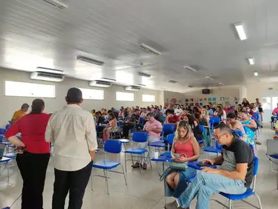 notícia: Diretoria Regional de Ensino, da Seduc, prepara profissionais da rede estadual para Saeb 2027