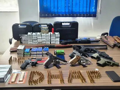 notícia: Polícia Civil prende envolvidos em produção e comercialização ilegal de material bélico em Belém