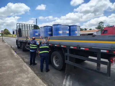 notícia: Sefa apreende cinco toneladas de acidificante de sementes e 48 toneladas de soja em grãos