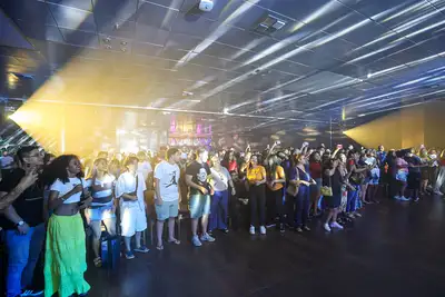 galeria: Feira do Livro - Show musical com Banda Mega Pop Show