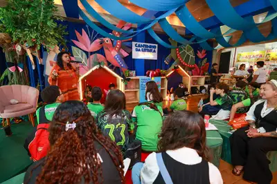 notícia: Contação de histórias movimenta programação infantil na 29ª Feira Pan-Amazônica do Livro