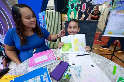 notícia: Feira do Livro e das Multivozes é tradição entre as gerações de famílias paraenses