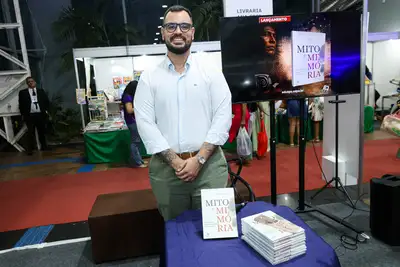 notícia: Lançamento na Feira Pan-Amazônica do Livro aborda mito, memória e realismo espectral