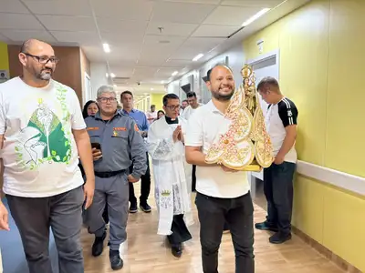 notícia: Visita da Imagem Peregrina renova esperanças no Hospital da Mulher do Pará