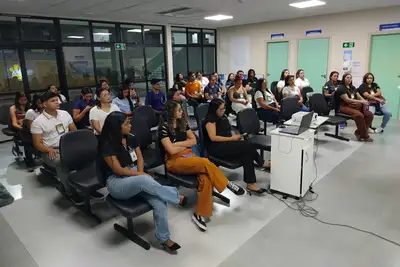 notícia: Hospital Regional de Oriximiná debate papel da farmácia clínica na reabilitação do paciente