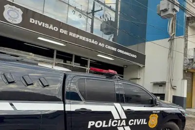 notícia: Dupla é presa em flagrante por tráfico de drogas em Bragança 