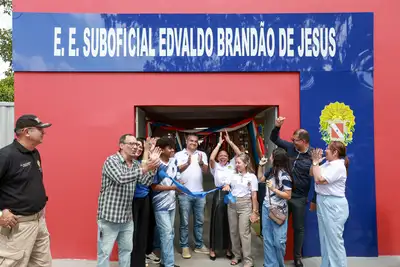 notícia: Moradores do Tapanã ganham escola estadual de tempo integral