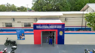 galeria: Entrega da Evaldo Brandão + Escola Duque de Caxias