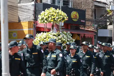 notícia: Polícia Militar reúne oficiais, praças e moradores no 44º Círio da corporação