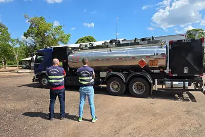 notícia: Sefa apreende querosene de aviação, gado e 32 toneladas de farinha de trigo