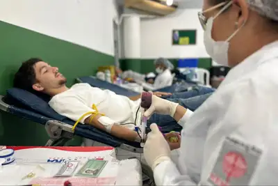 notícia: Hemopa e faculdade fazem campanha para atrair jovens doadores de sangue em Belém