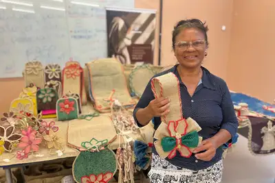 notícia: Governo do Pará qualifica moradoras da Terra Firme em oficina de artesanato